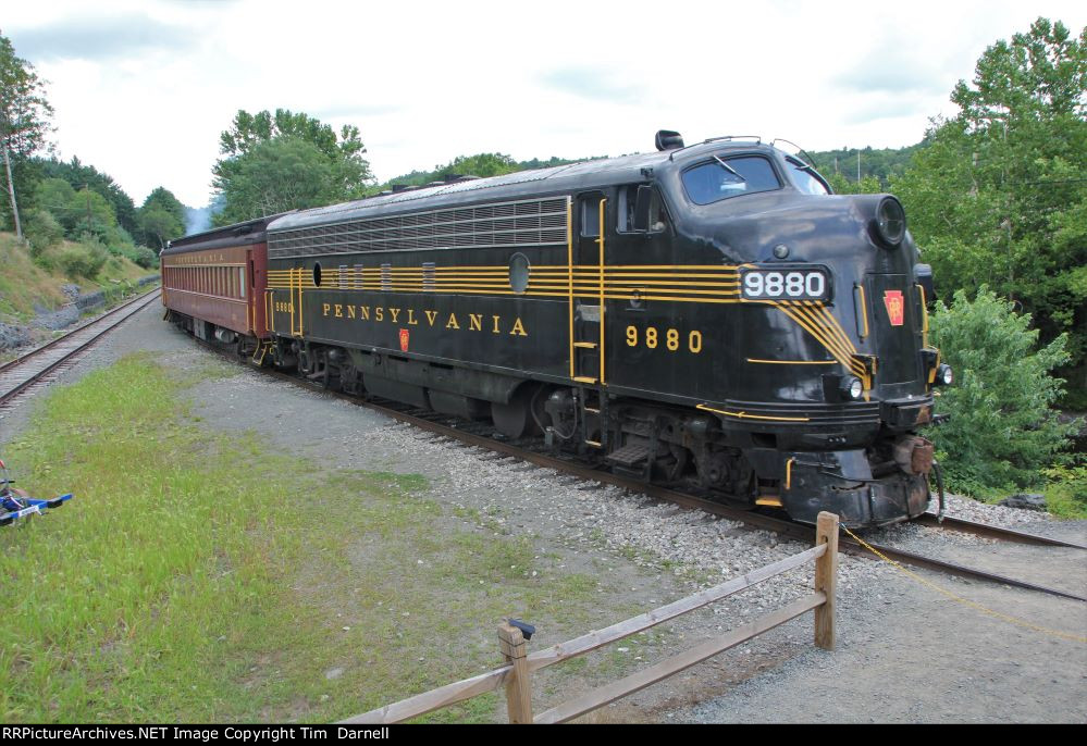 PRR 9880 heads back to Honesdale